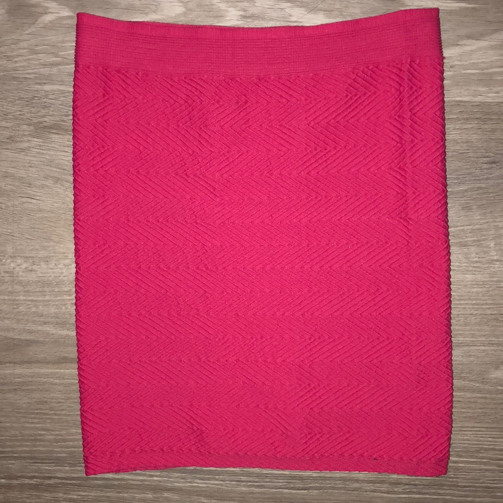High waisted or long pink skirt m/l
